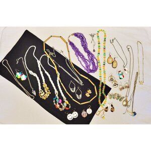 Lot Vintage Estate Beaded Costume Jewelry Necklaces Earrings WEARABLE Making